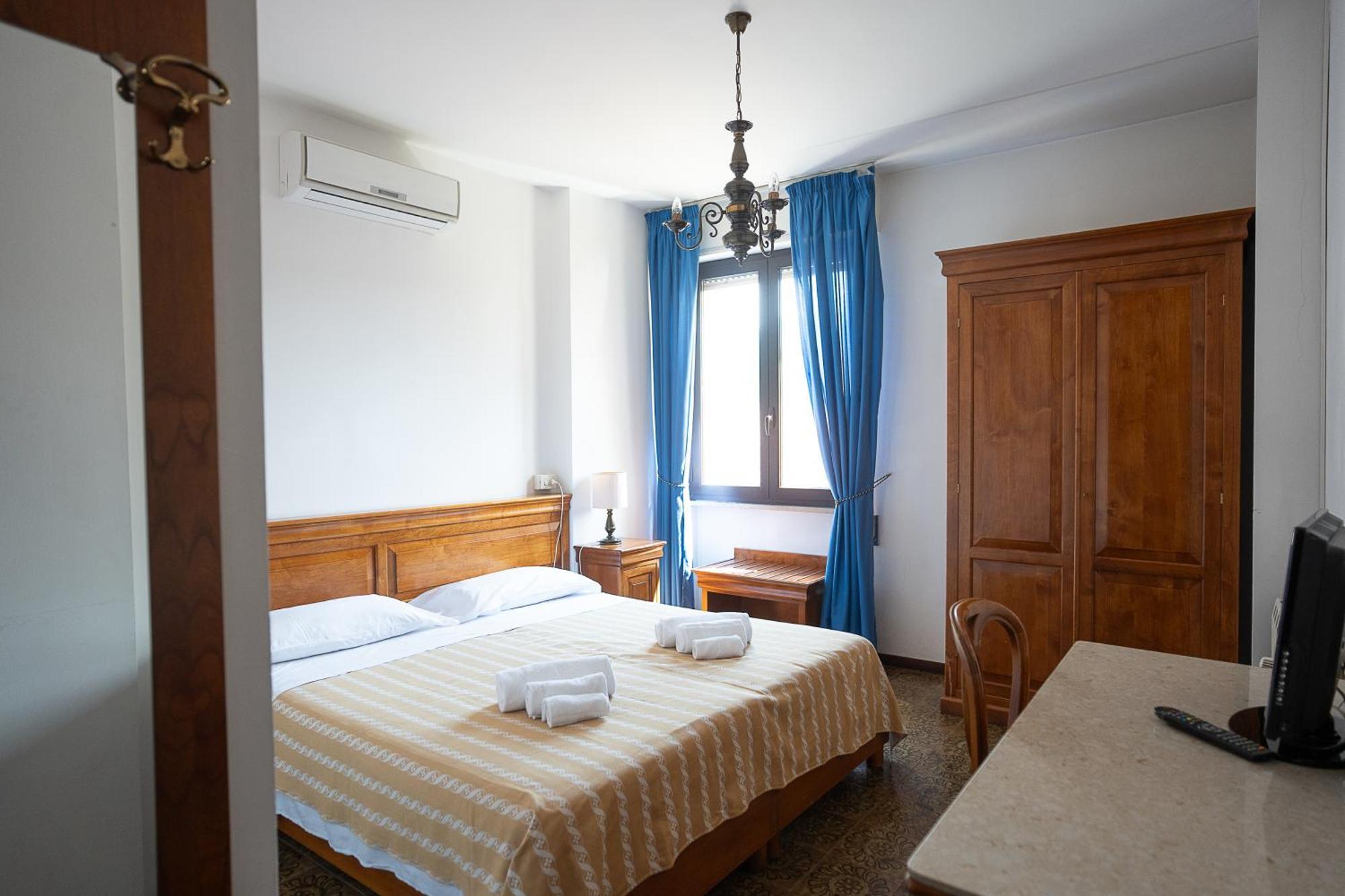 Hotel Napoleon Pontremoli Exterior foto